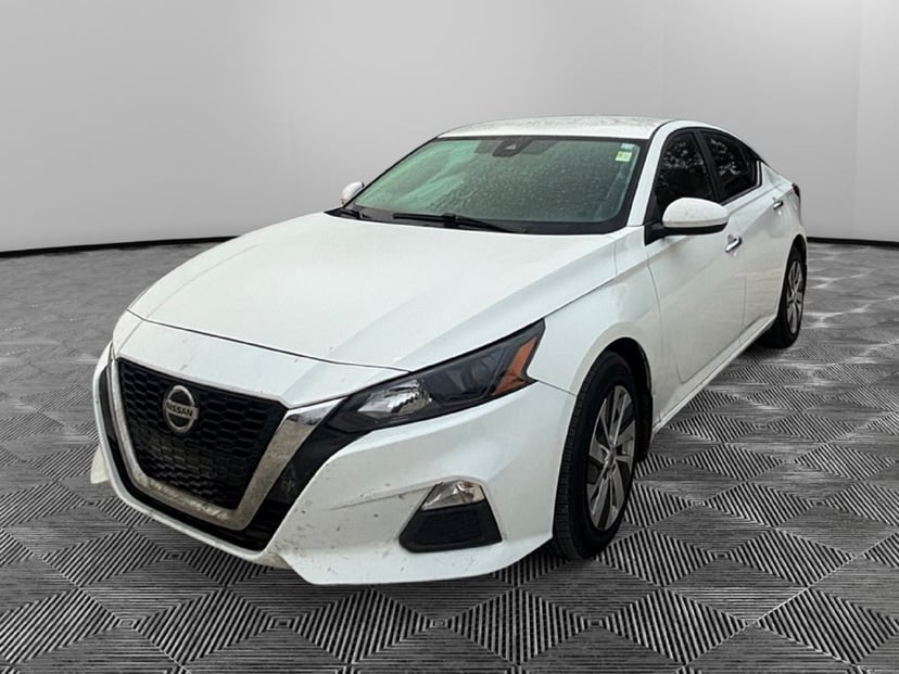 2022 Nissan Altima - Image 1