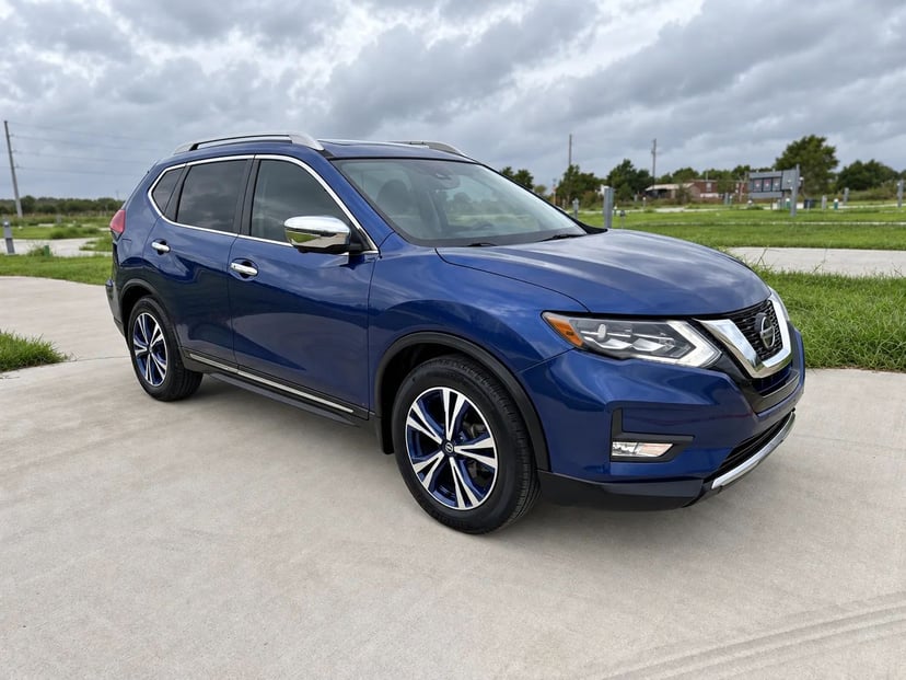 2018 Nissan Rogue - Image 1