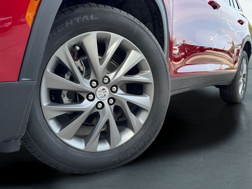2026 Buick Enclave - Image 2