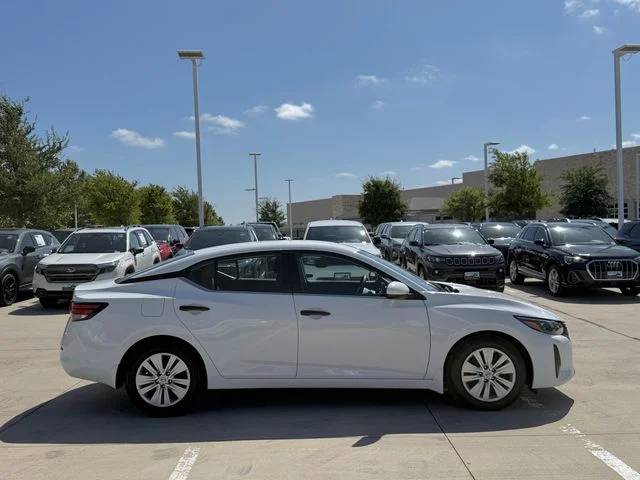 2025 Nissan Sentra - Image 3