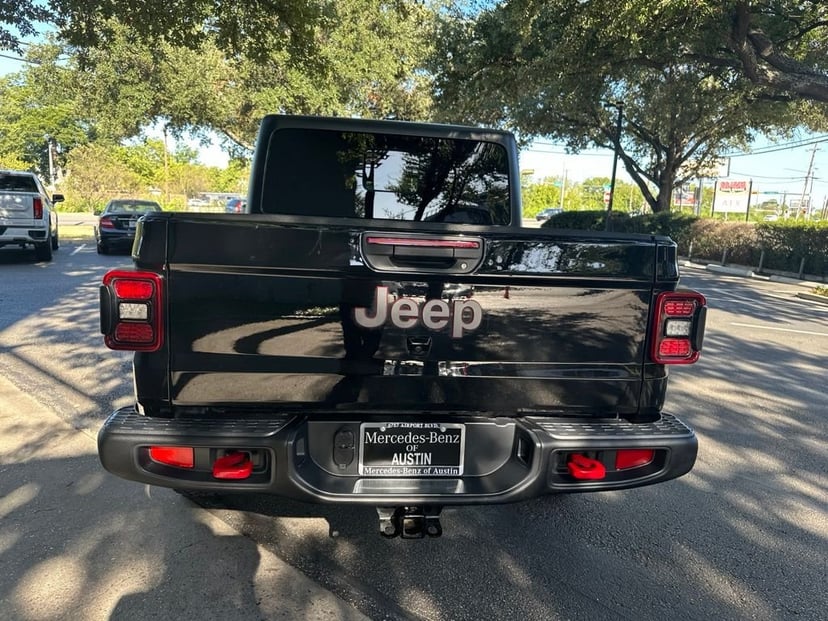 2023 Jeep Gladiator - Image 3