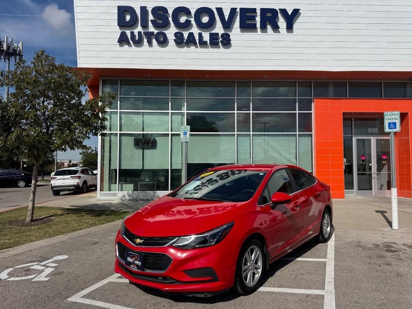 2017 Chevrolet Cruze - Image 1