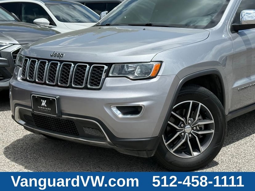 2017 Jeep Grand Cherokee - Image 2