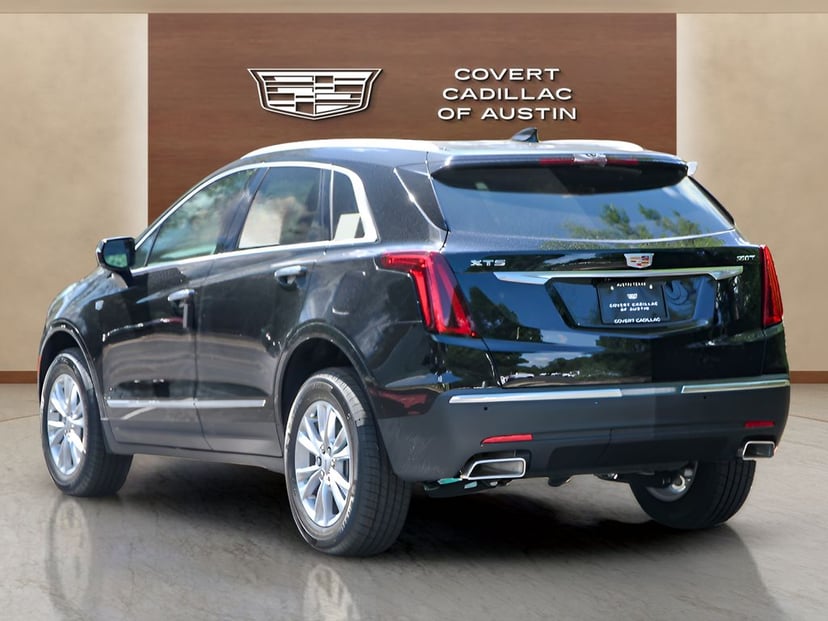 2025 Cadillac XT5 - Image 2