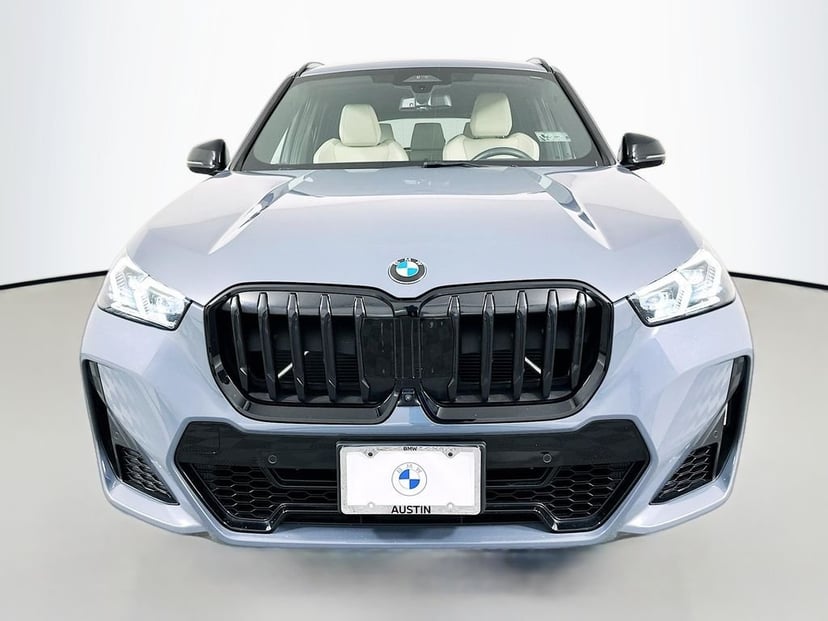 2023 BMW X1 - Image 3