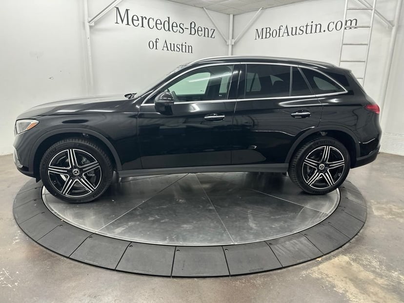 2027 Mercedes-Benz GLC - Image 2