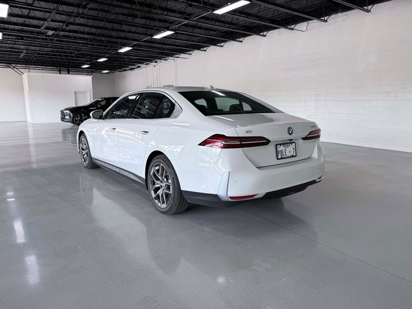 2024 BMW i5 - Image 2