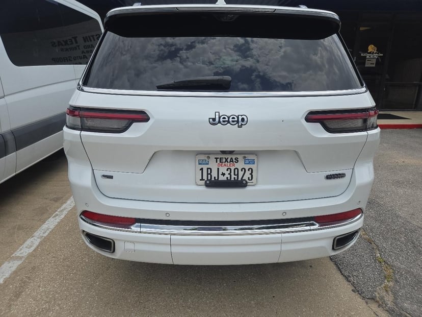 2021 Jeep Grand Cherokee L - Image 2