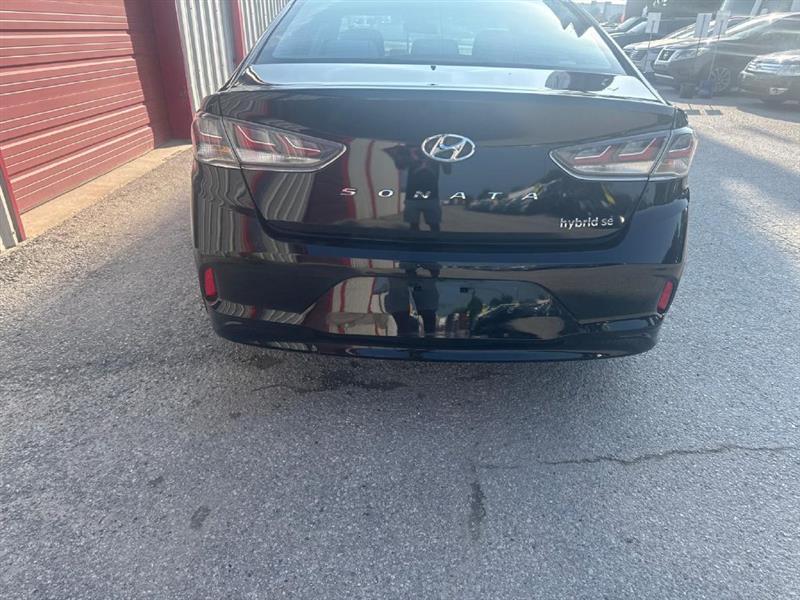 2019 Hyundai Sonata - Image 2