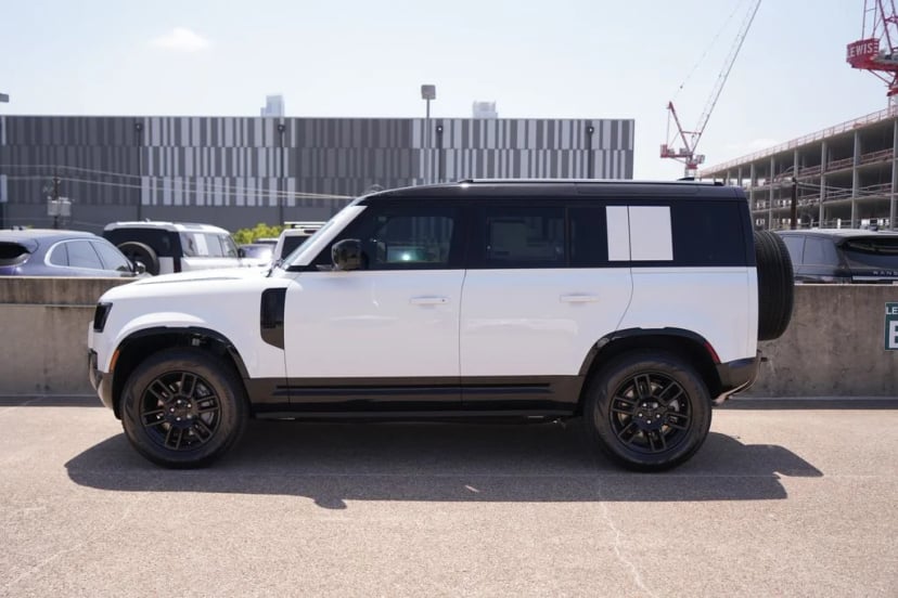 2026 Land Rover Defender - Image 3