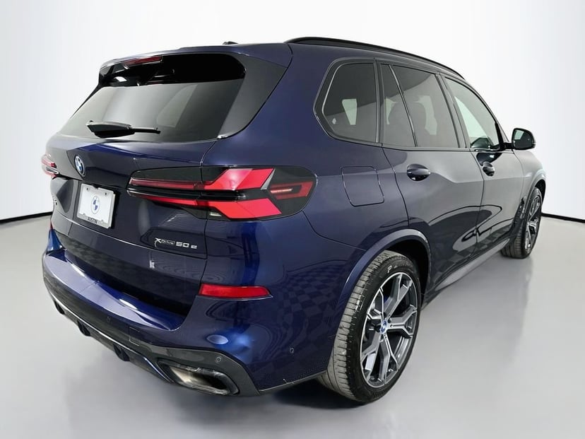 2024 BMW X5 - Image 3