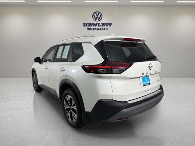 2023 Nissan Rogue - Image 2