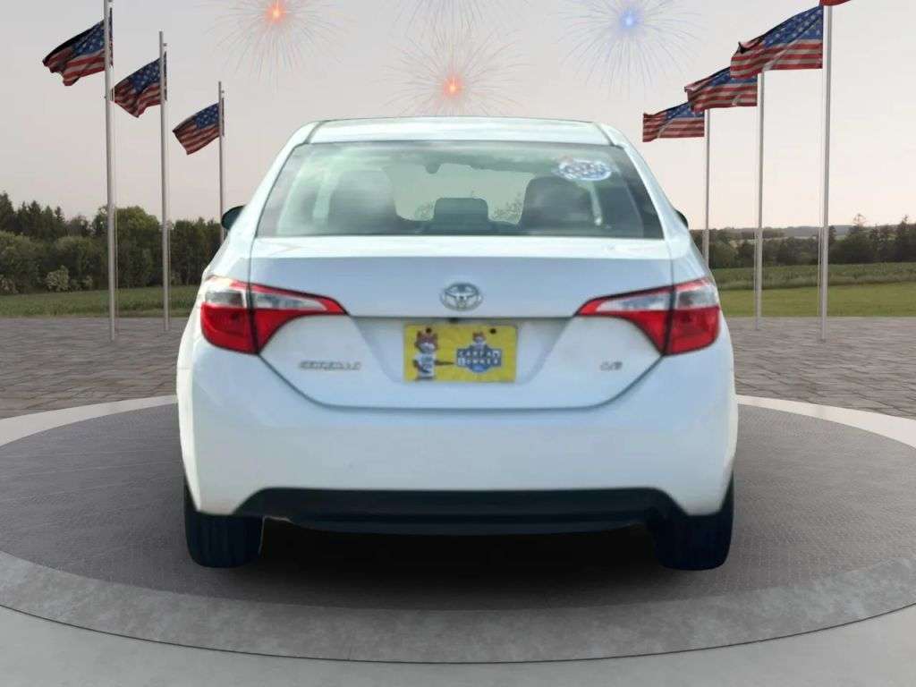 2015 Toyota Corolla - Image 3