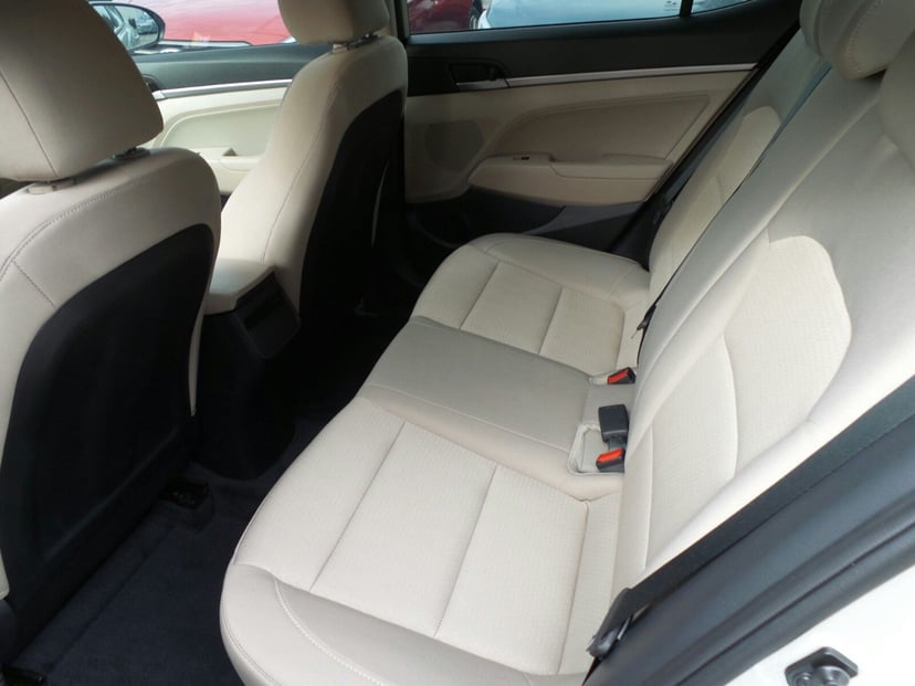 2017 Hyundai Elantra - Image 2