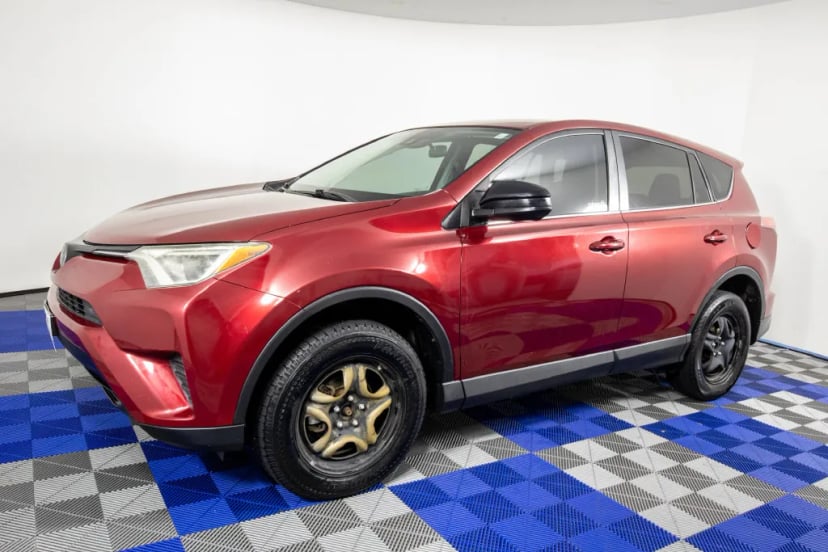 2018 Toyota RAV4 - Image 1