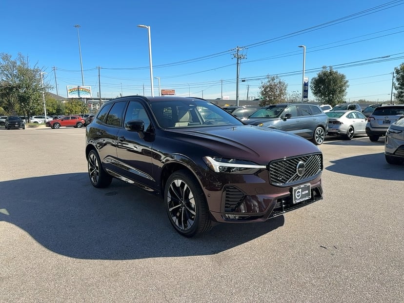 2026 Volvo XC60 - Image 3