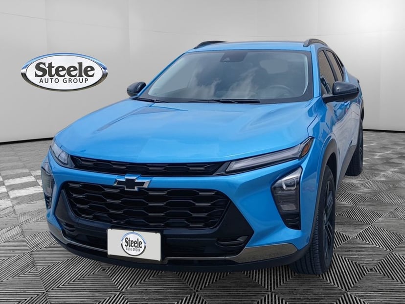 2025 Chevrolet Trax - Image 1