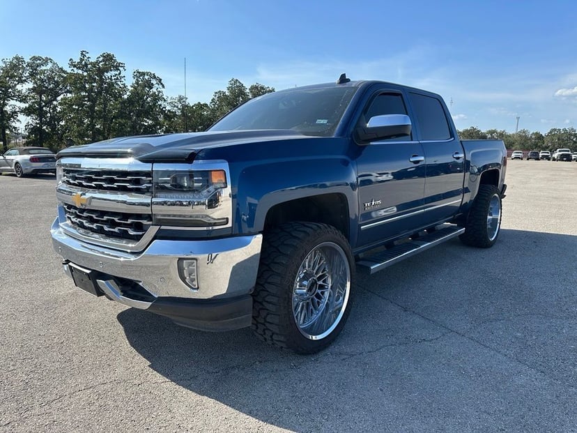 2016 Chevrolet Silverado 1500 - Image 2