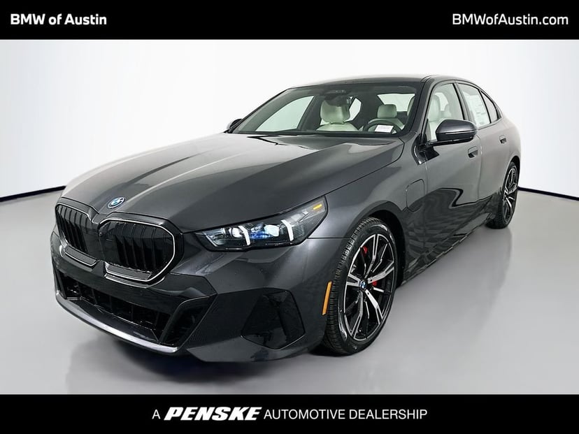 2026 BMW 5-series - Image 2