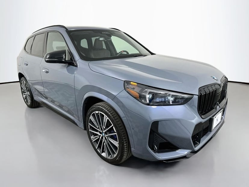 2025 BMW X1 - Image 1