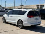 2017 Chrysler Pacifica - Preview 6