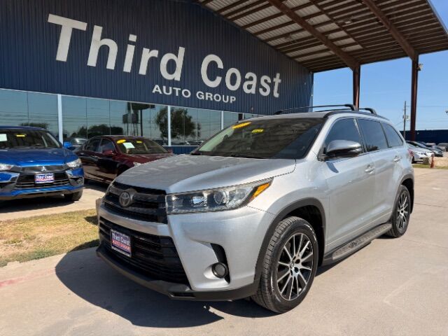 2017 Toyota Highlander - Image 1