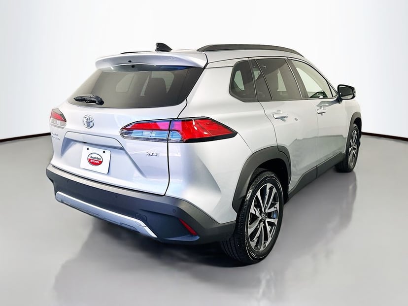 2025 Toyota Corolla Cross - Image 3