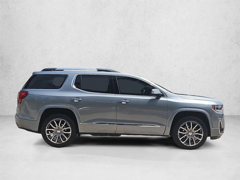 2023 GMC Acadia - Image 2