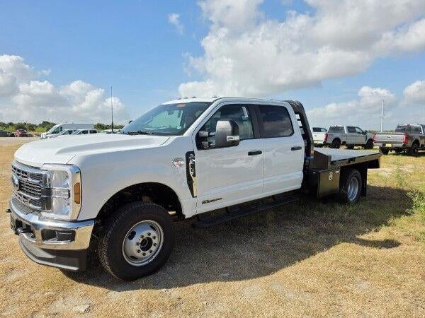 2026 Ford F-350 - Image 2