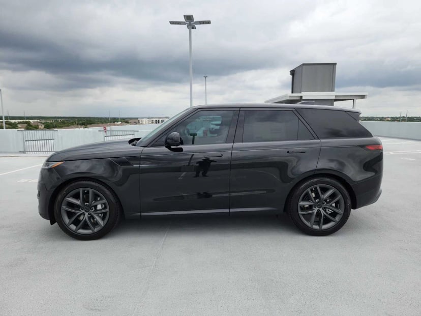 2026 Land Rover Range Rover Sport - Image 2