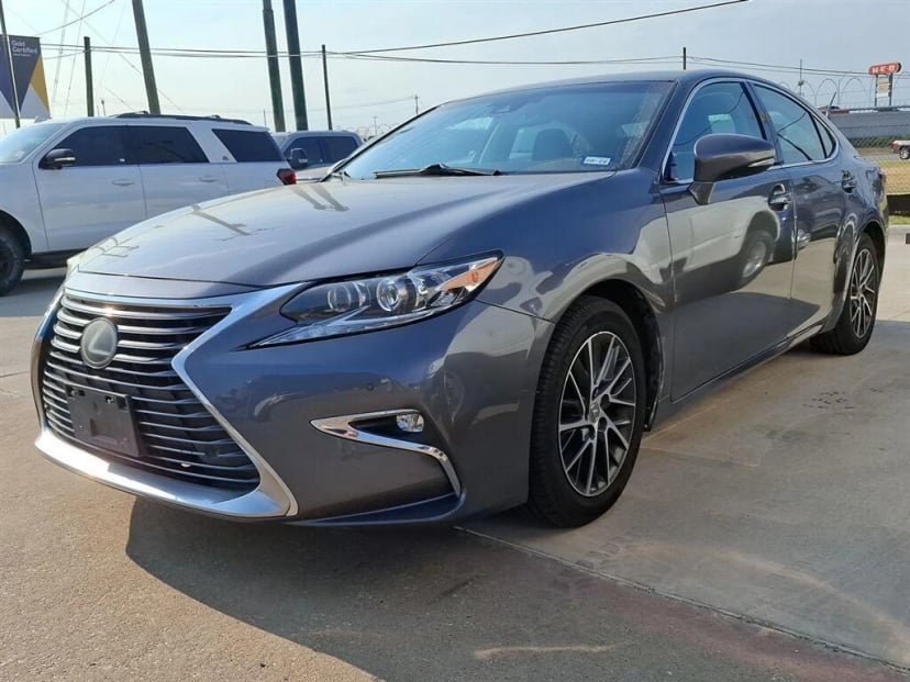 2017 Lexus ES - Image 1