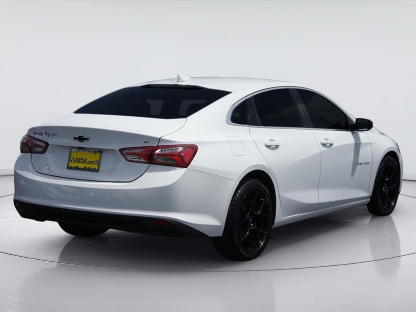 2021 Chevrolet Malibu - Image 3