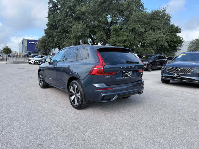 2024 Volvo XC60 - Image 3
