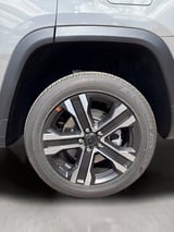 2027 Jeep Grand Cherokee L - Preview 9