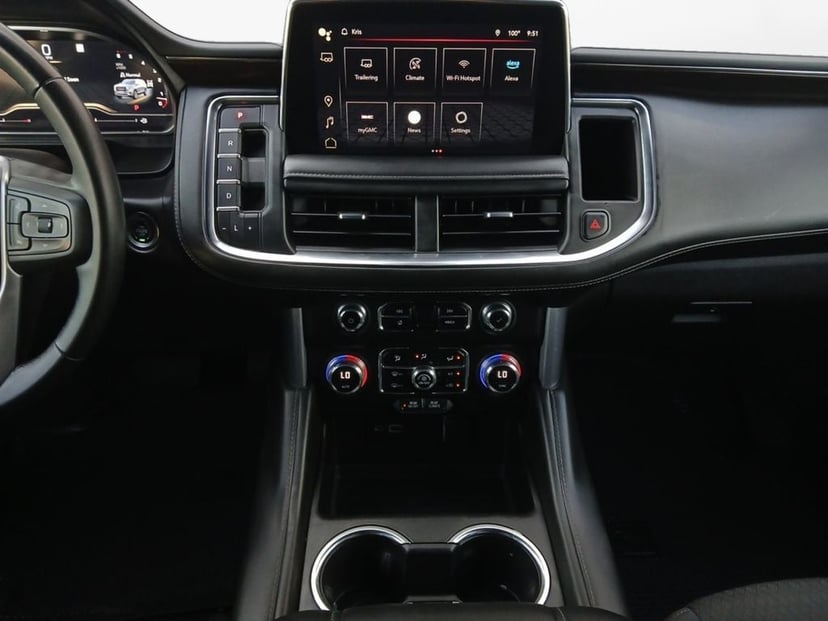 2023 GMC Yukon XL - Image 3