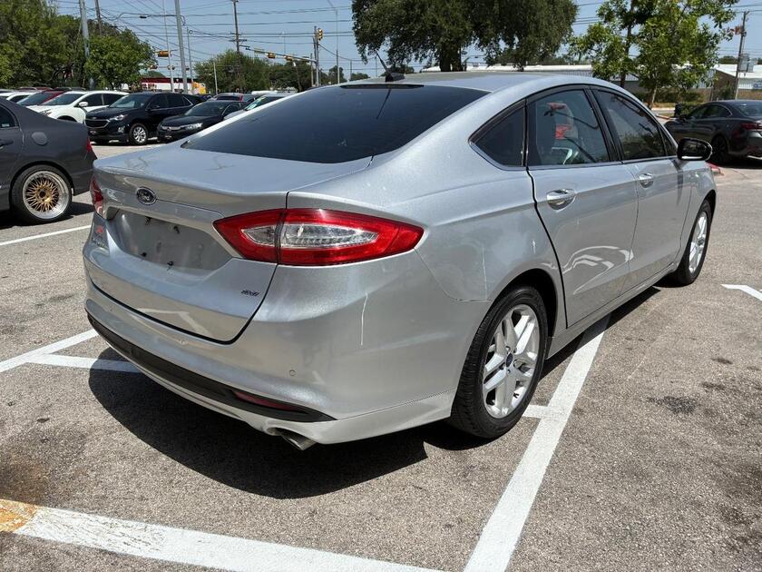 2016 Ford Fusion - Image 2