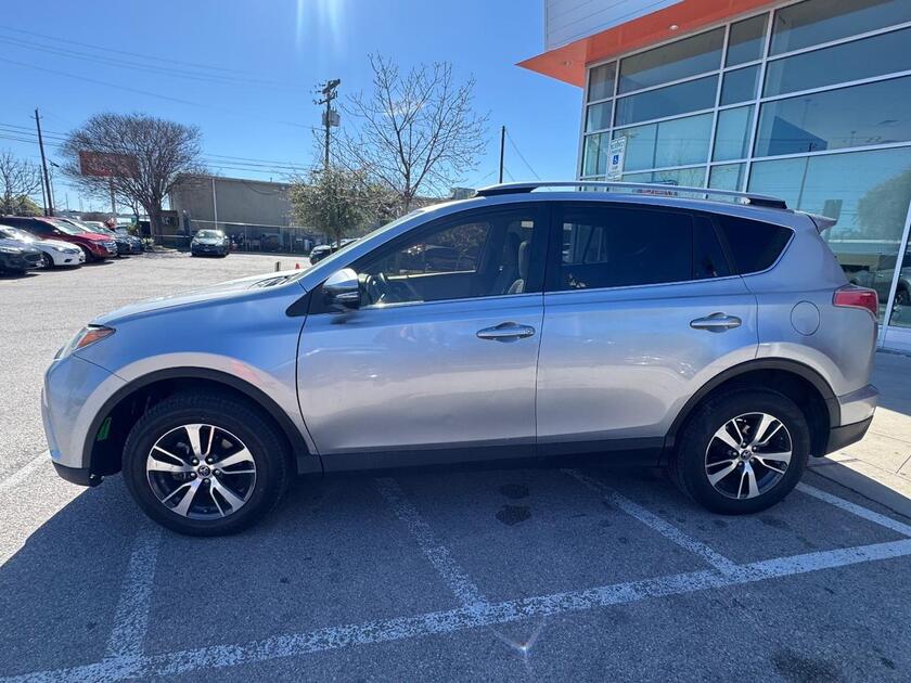 2018 Toyota RAV4 - Image 2
