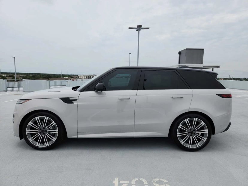 2026 Land Rover Range Rover Sport - Image 2