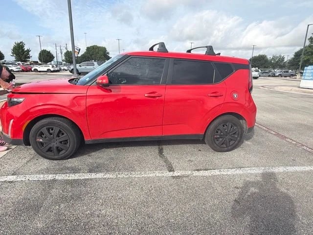 2023 Hyundai Soul - Image 2
