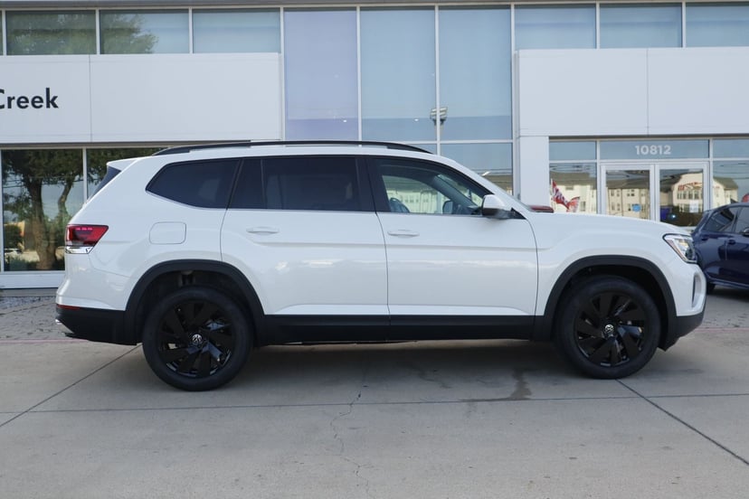 2026 Volkswagen Atlas - Image 2