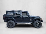 2017 Jeep Wrangler - Preview 3