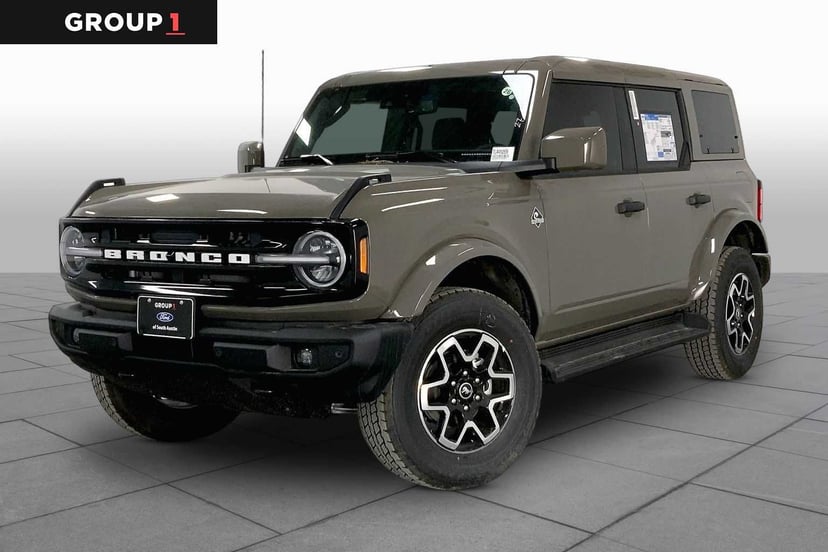2026 Ford Bronco - Image 2