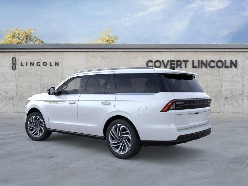 2026 Lincoln Navigator - Image 2