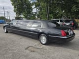 2002 Lincoln Town-CAR - Preview 2