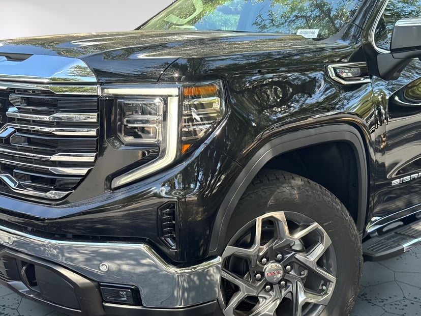 2026 GMC Sierra 1500 - Image 1