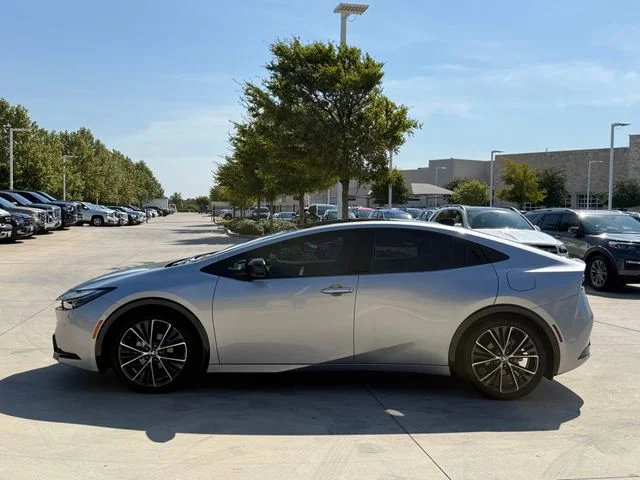 2024 Toyota Prius - Image 3