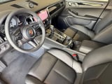 2026 Porsche Macan - Preview 4