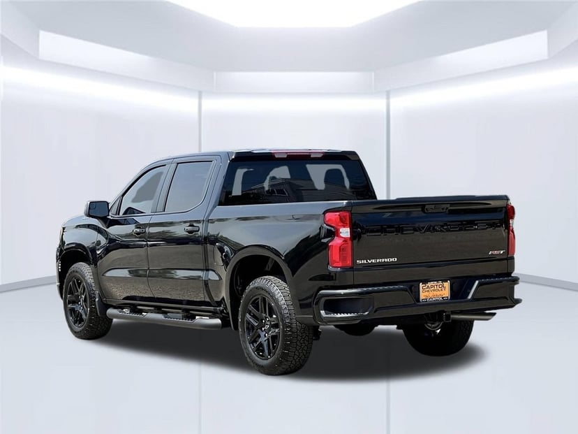 2026 Chevrolet Silverado 1500 - Image 2