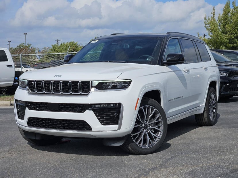 2027 Jeep Grand Cherokee L - Image 1