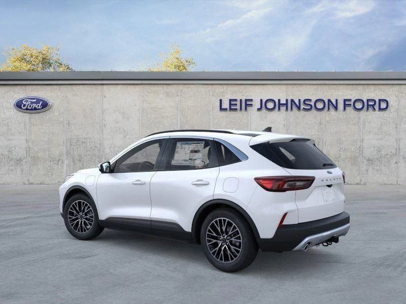 2025 Ford Escape - Image 2